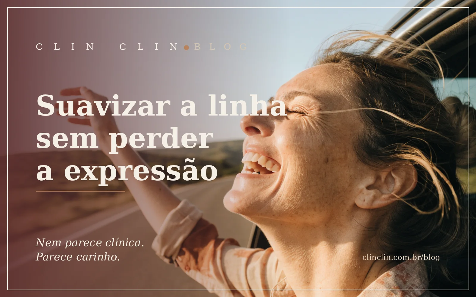 Mulher branca de uns quarenta anos, cabelo loiro-escuro preso num coque desfeito, com o braço para fora da janela do carro sentindo o vento na estrada, rindo com a cabeça jogada para trás na luz dourada do fim de tarde.