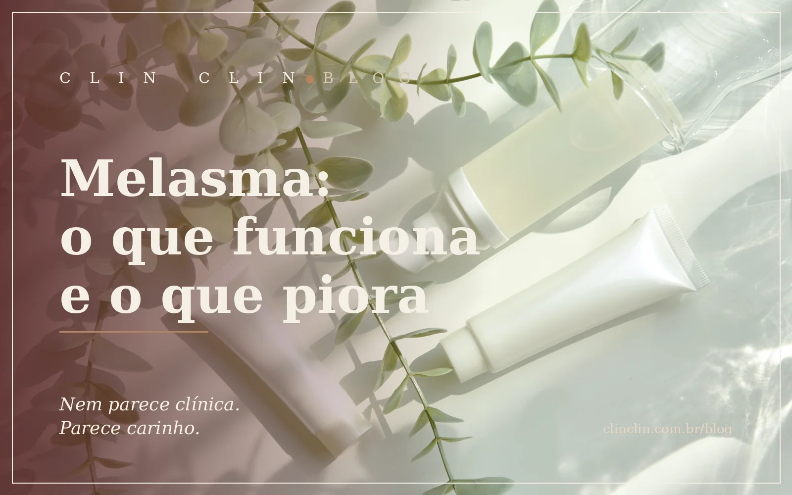 Frascos de skincare e ramos de eucalipto sobre superfície clara, em luz natural suave